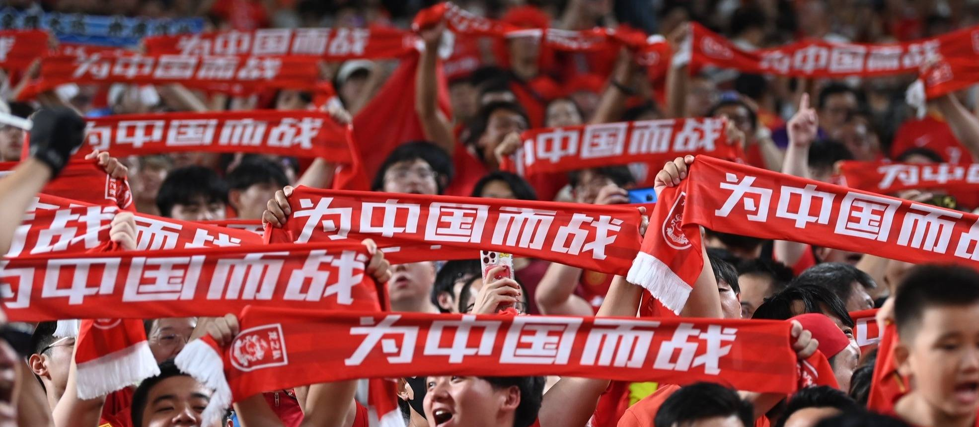 拼搏奋斗，豪门球队对抗冠军